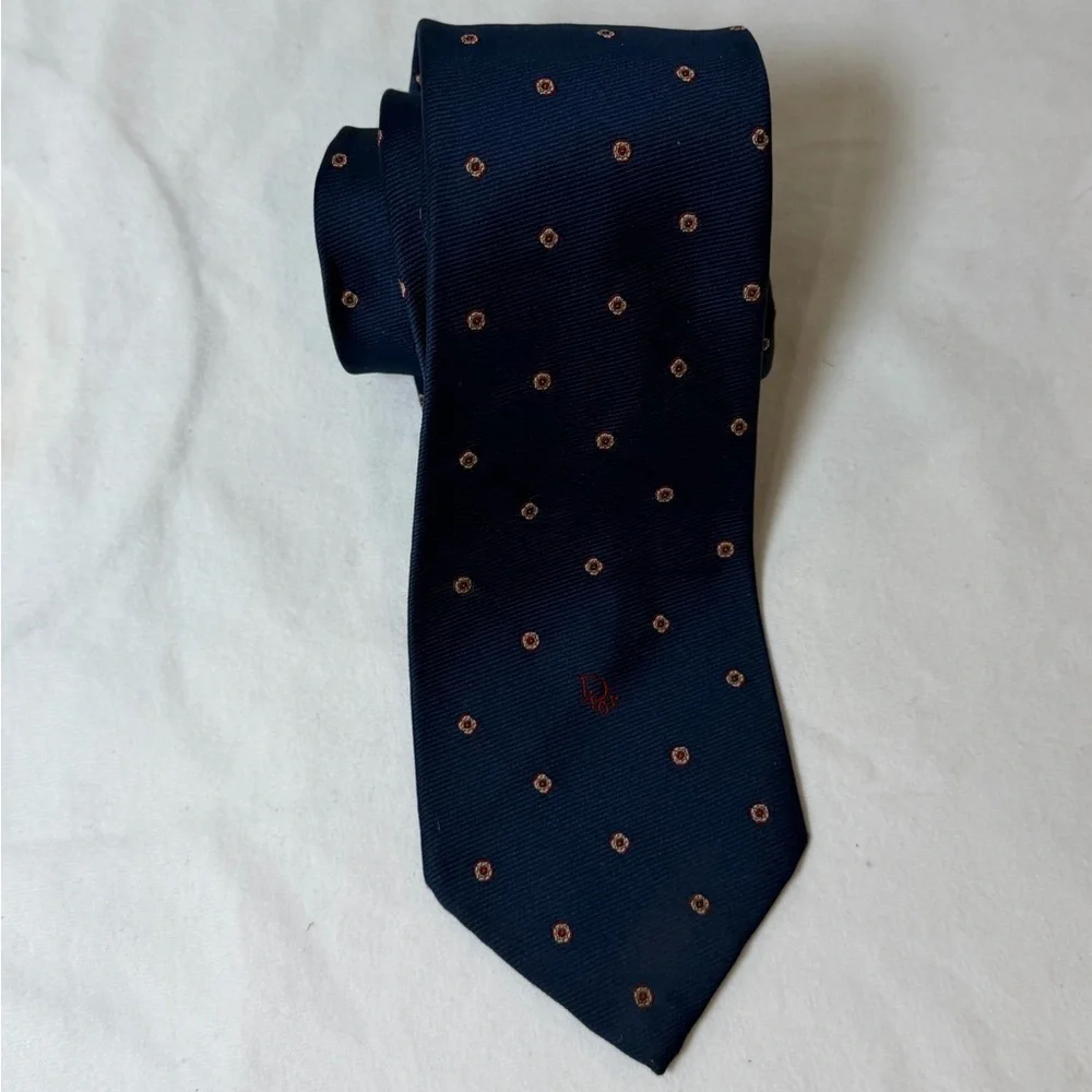 Vintage Christian Dior Dark Blue Tie with Subtle Pattern Lux 100% Silk Logo